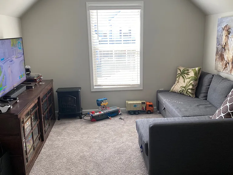 4740 Frontier Dr — Photo 9