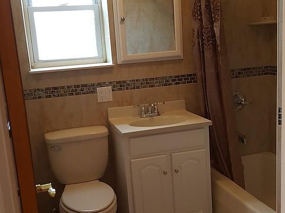 3rd image of 7101 73rd St #2