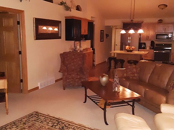 4th image of 1027 Charles Wright Dr