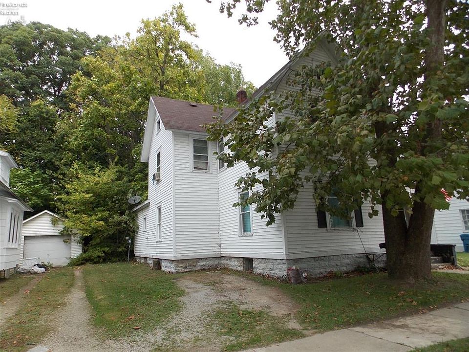 2nd image of 820 South St