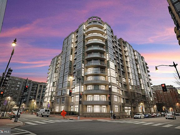 2nd image of 811 4th St NW Unit 419