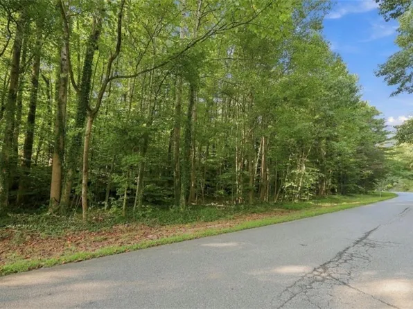 8101 Deverow Ct #20E, Lewisville, NC 27023