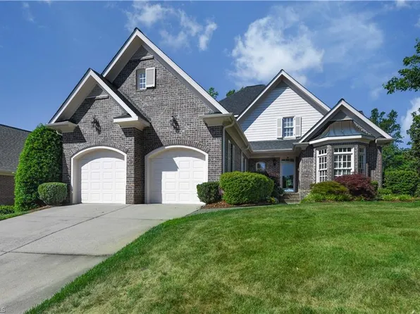 12 Hadley Park Ct, Greensboro, NC 27407
