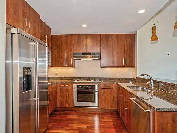 5th image of 160 E Illinois St APT 2403