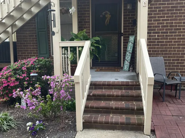 318 Worthington Sq, Portsmouth, VA 23704