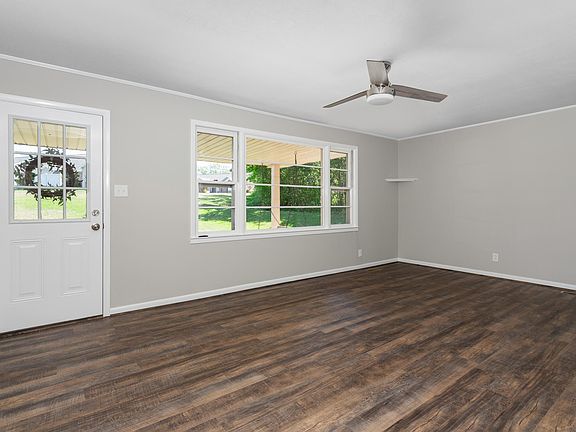 4th image of 1224 Circle Dr