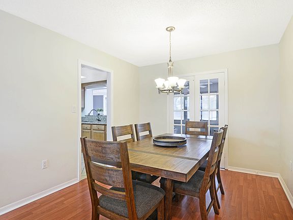 5th image of 8457 Shady Glen Dr