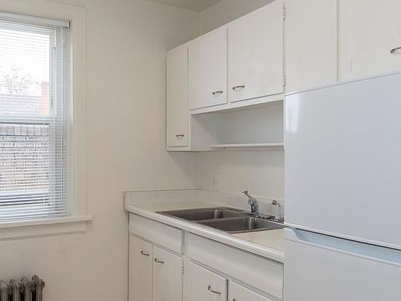 4th image of 1437 Clayton St APT 5