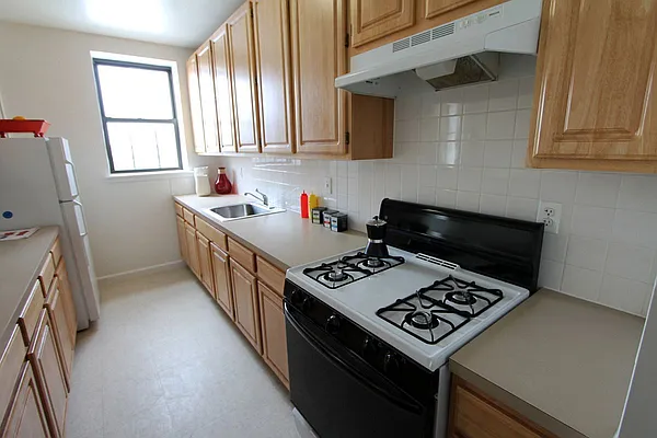 Rented by C&C Apartment Management LLC | media 6
