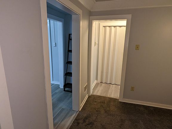5th image of 136 N Michigan Ave APT 2