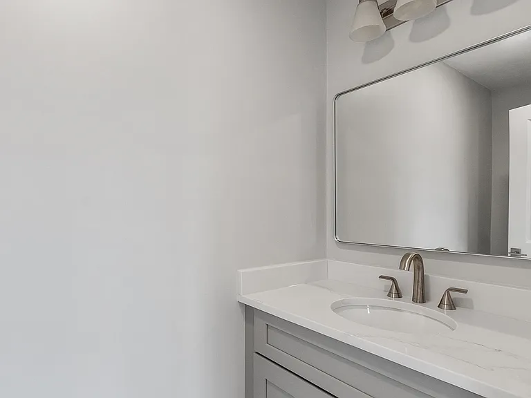 10 Windsor St #1 — Photo 31