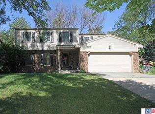5515 S 68th St, Lincoln, NE 68516