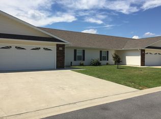 233 Timber Trl, Carterville, IL 62918