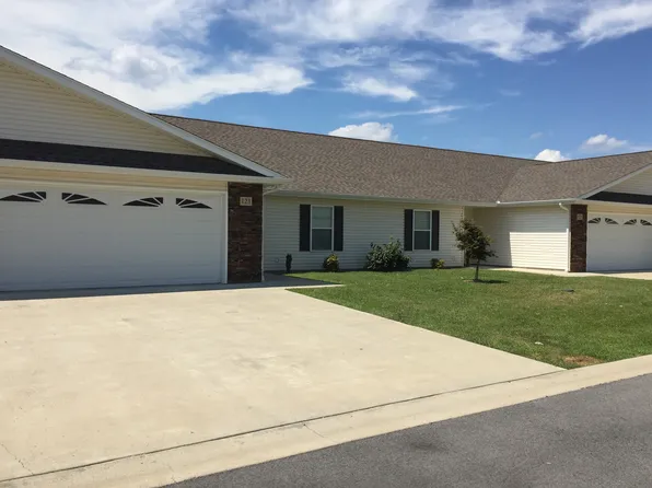 233 Timber Trl, Carterville, IL 62918