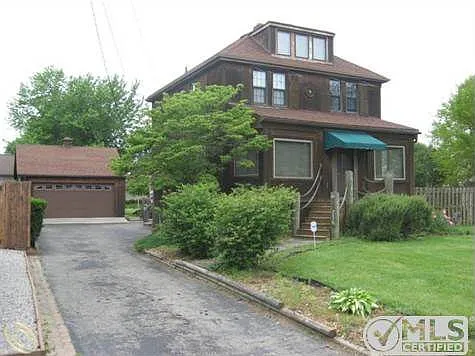 38823 Lakeshore Dr photo 1