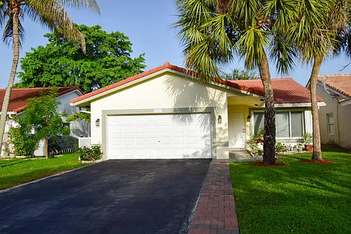1520 NW 97th Ave Photo 1