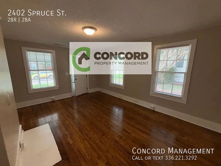 2402 Spruce St — Photo 4