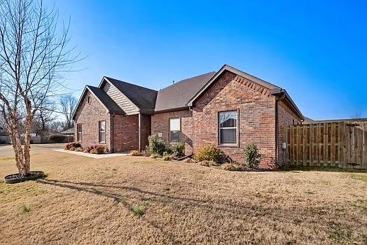 1st image of 555 Harrison St