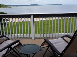 1387 N State St APT 14, Saint Ignace, MI 49781