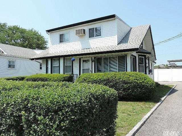 1st image of 475 Oak St