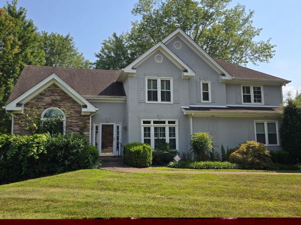 2710 Runnymeade Dr