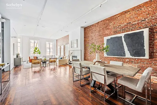 Sold by Sotheby's International Realty | media 2