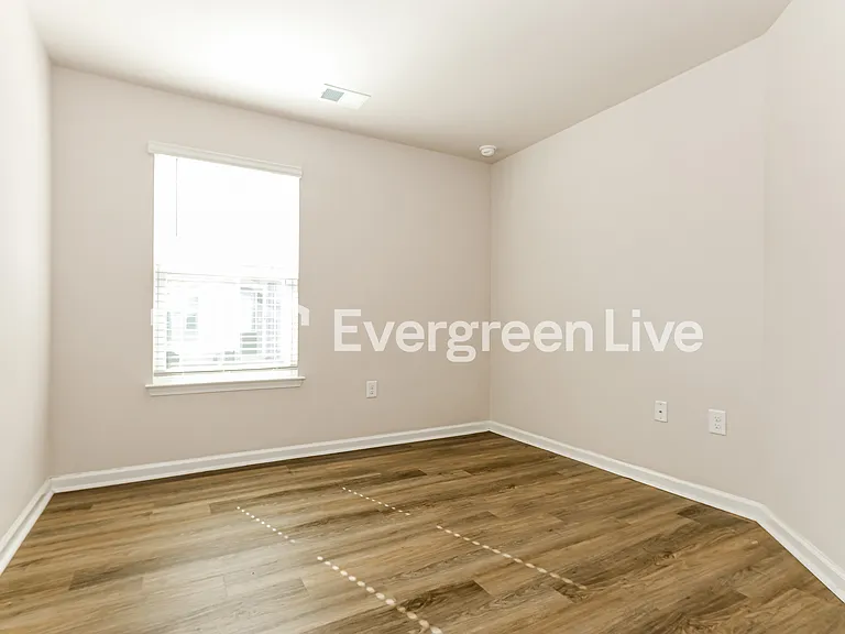 2255 Courtina Way — Photo 13