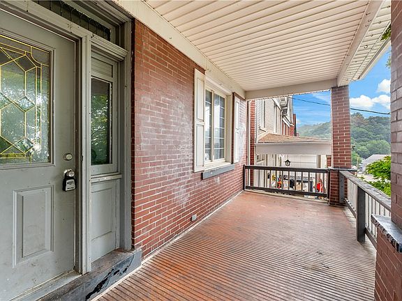 3rd image of 362 Kenney Ave