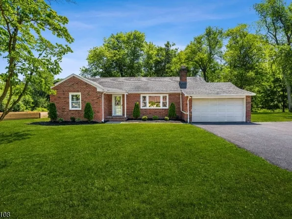 37 Barley Sheaf Rd, Raritan Twp., NJ 08822