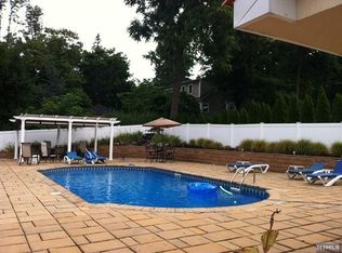 44 Forest Dr, North Haledon, NJ 07508