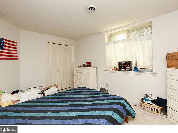 5th image of 301 Hessian Dr