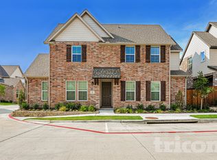 1105 Fallgate Dr, Saginaw, TX 76179