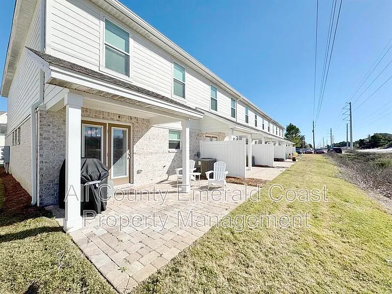 400 Mattie M Kelly Blvd #14 — Photo 9
