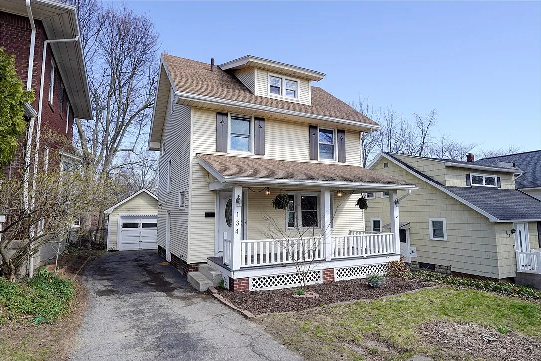 134 Wyndham Rd photo 1