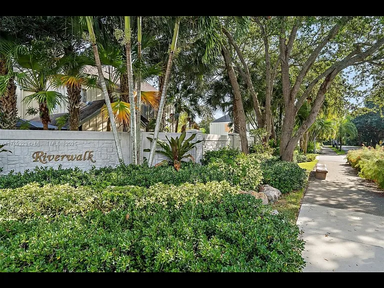 6351 Riverwalk Ln #4 — Photo 36