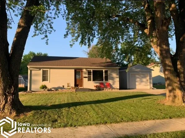 795 W 4th St, Garner, IA 50438