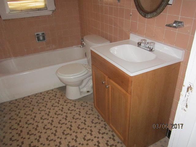 1st image of 1468 Wrenwood St