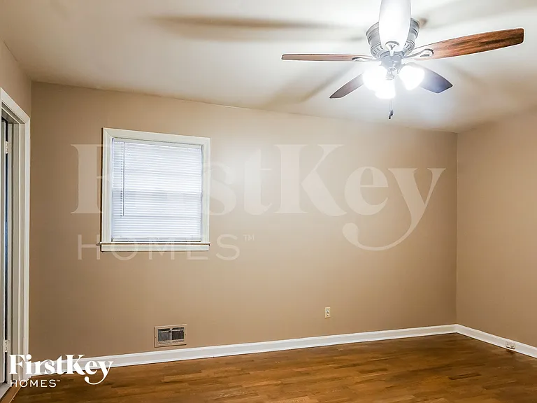4245 Springdale Cir — Photo 15