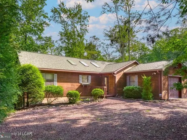 228 Trapper Springs Ln, Drums, PA 18222