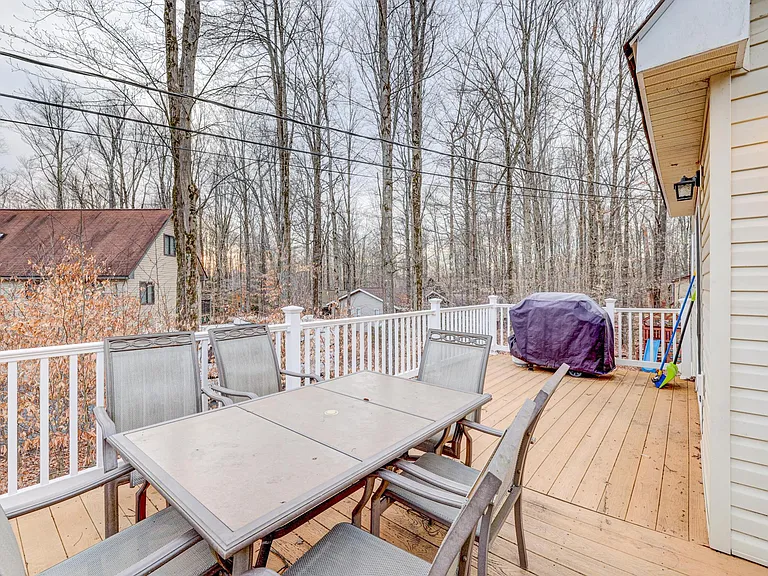 309 Stroud Ct — Photo 36