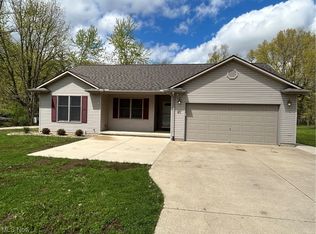 60 Sprague Rd, Berea, OH 44017