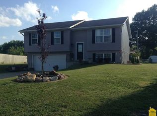 1280 Woods Dr, Sedalia, MO 65301