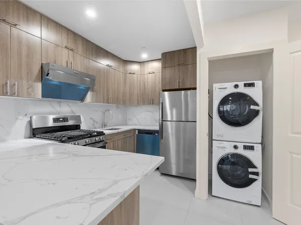 124-28 Queens Boulevard image 7 of 17