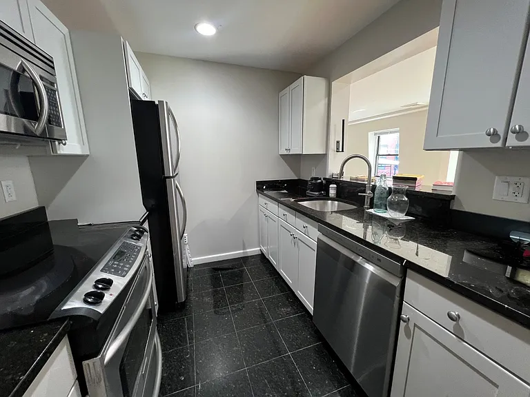 Deacon Court - 1661 Washington Street — Photo 213