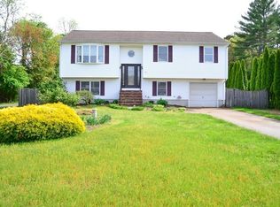 102 Falmouth St, New Bedford, MA 02740