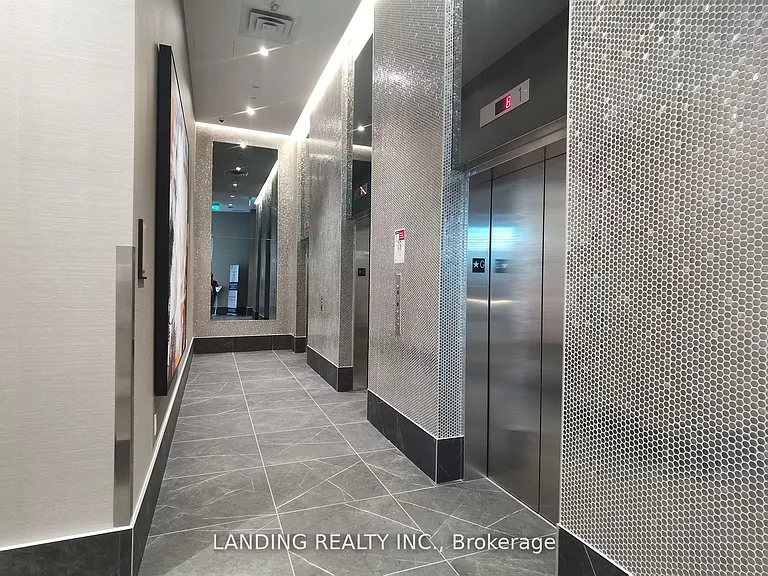 219 Dundas St E #2112 — Photo 4
