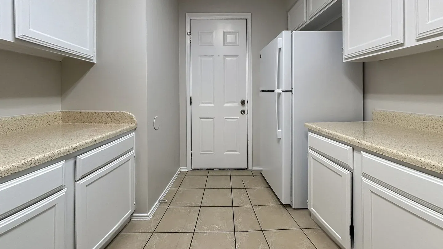 2 bed, 1185 sqft, $1,595 — Photo 4