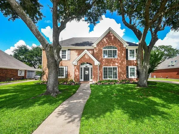 3814 Saint Michaels Ct, Sugar Land, TX 77479