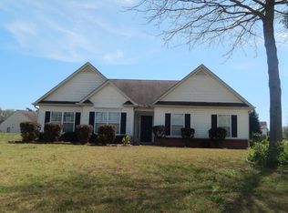 8285 Mayfern Dr, Fairburn, GA 30213