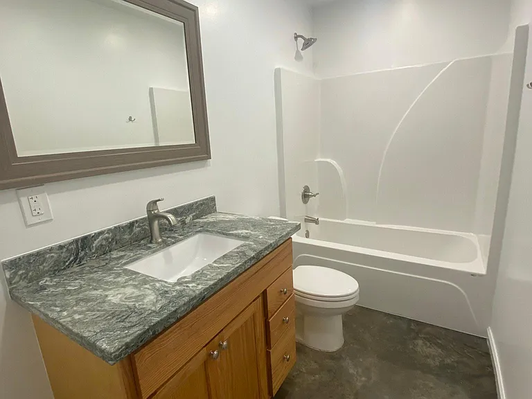 105 S Refinery St — Photo 15